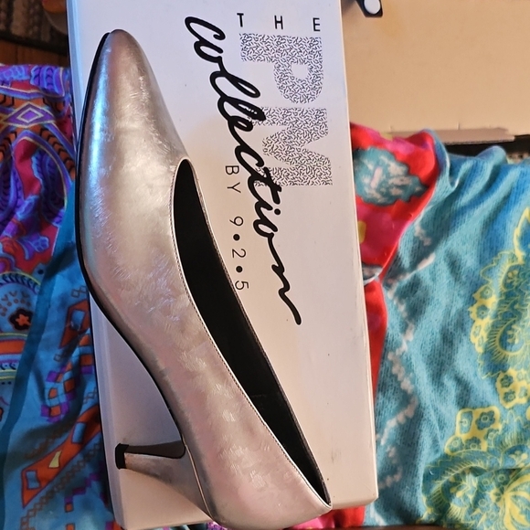 Silver Women's Heels By PM collection - Picture 1 of 3